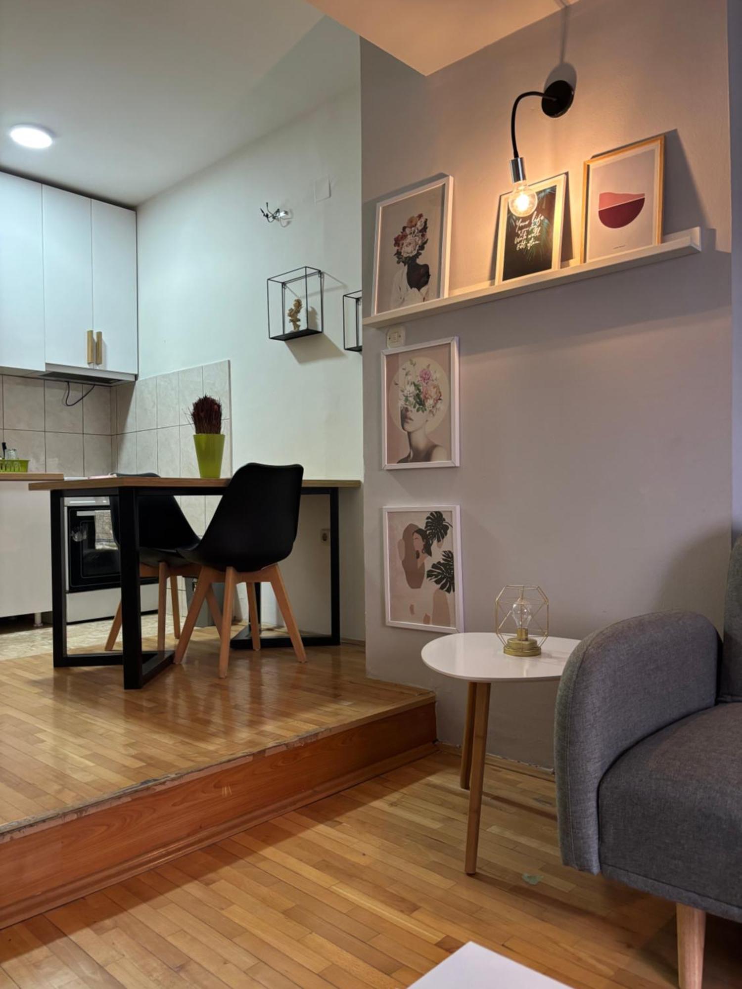 Mia'S Duplex Apartment Skopje Buitenkant foto